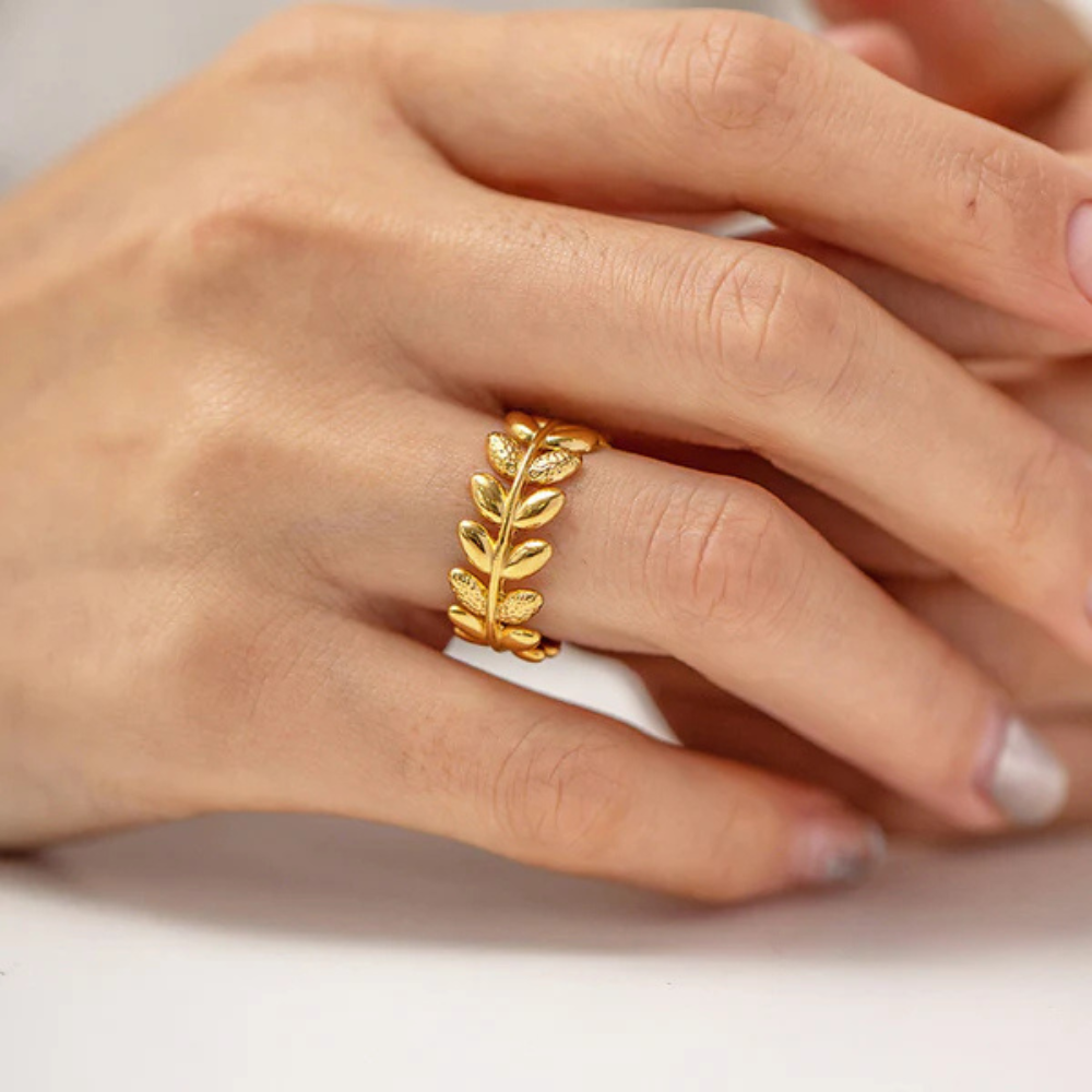 Leafy Luxe Ring