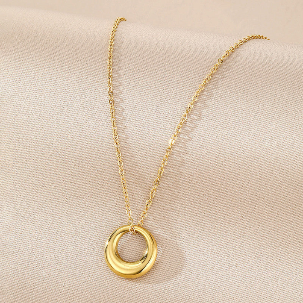 Luxe Gold Circle Pendant